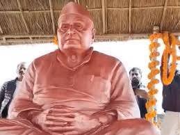 माघ मेले में सपा संस्थापक के शिविर पर विवाद गहराया