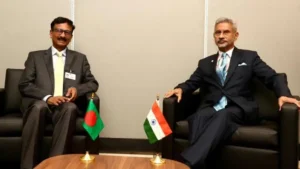 भारत ने बांग्लादेश से राजनयिकों के परिवार वापस बुलाए, बांग्लादेश क्या बोला