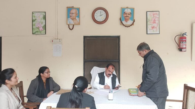 न्यायाधीशगणों ने राजकीय बाल गृह का किया औचक निरीक्षण