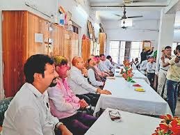 जिला एवं सत्र न्यायालय परिसर में मनाया गया होली मिलन समारोह