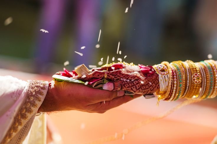 दुल्हन ने पालतू कुत्ते की पिटाई पर तोड़ दी थी शादी, मामले में आया नया मोड़; खुद दूल्हे के घर पहुंची