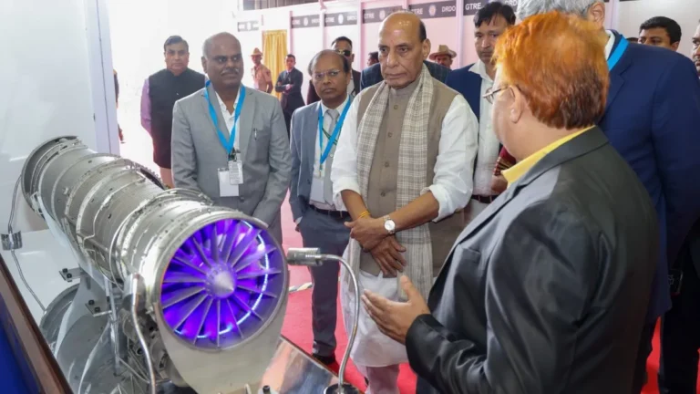 ‘आपके पास 5 साल हैं…’, जेट इंजन को लेकर रक्षा मंत्री राजनाथ सिंह ने DRDO से कहा