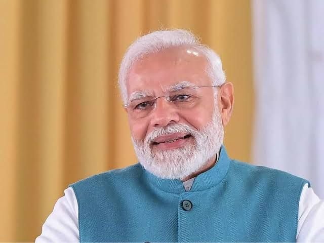 LPG की किल्लत पर PM मोदी की हाईलेवल मीटिंग, पेट्रोलियम और विदेश मंत्री रहे मौजूद