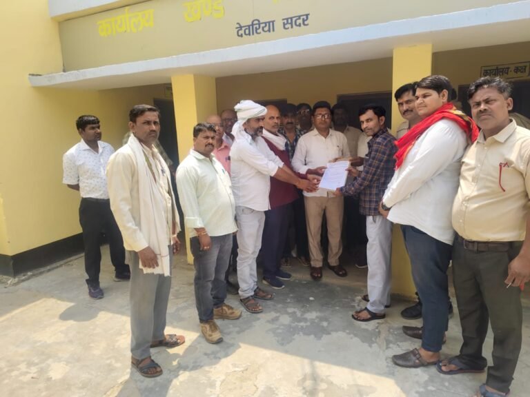 मानदेय व ईपीएफ भुगतान को लेकर ग्राम रोजगार सेवकों का ने किया आंदोलन, हड़ताल का ऐलान